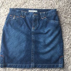 Tommy Hilfiger Jean skirt with pockets sz 4